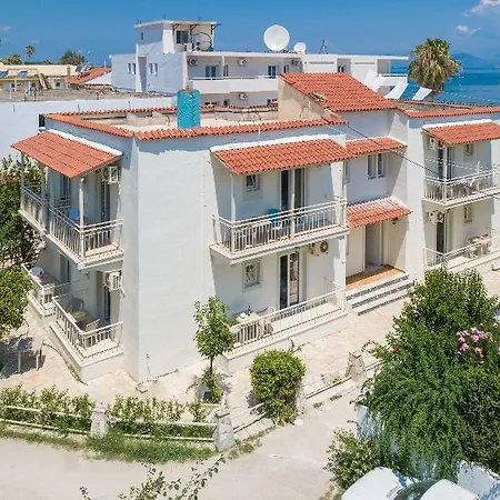 Paralia Studios Hotel 2*