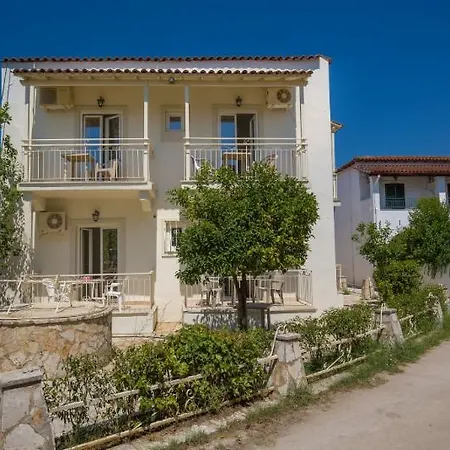 Paralia Studios Kavos